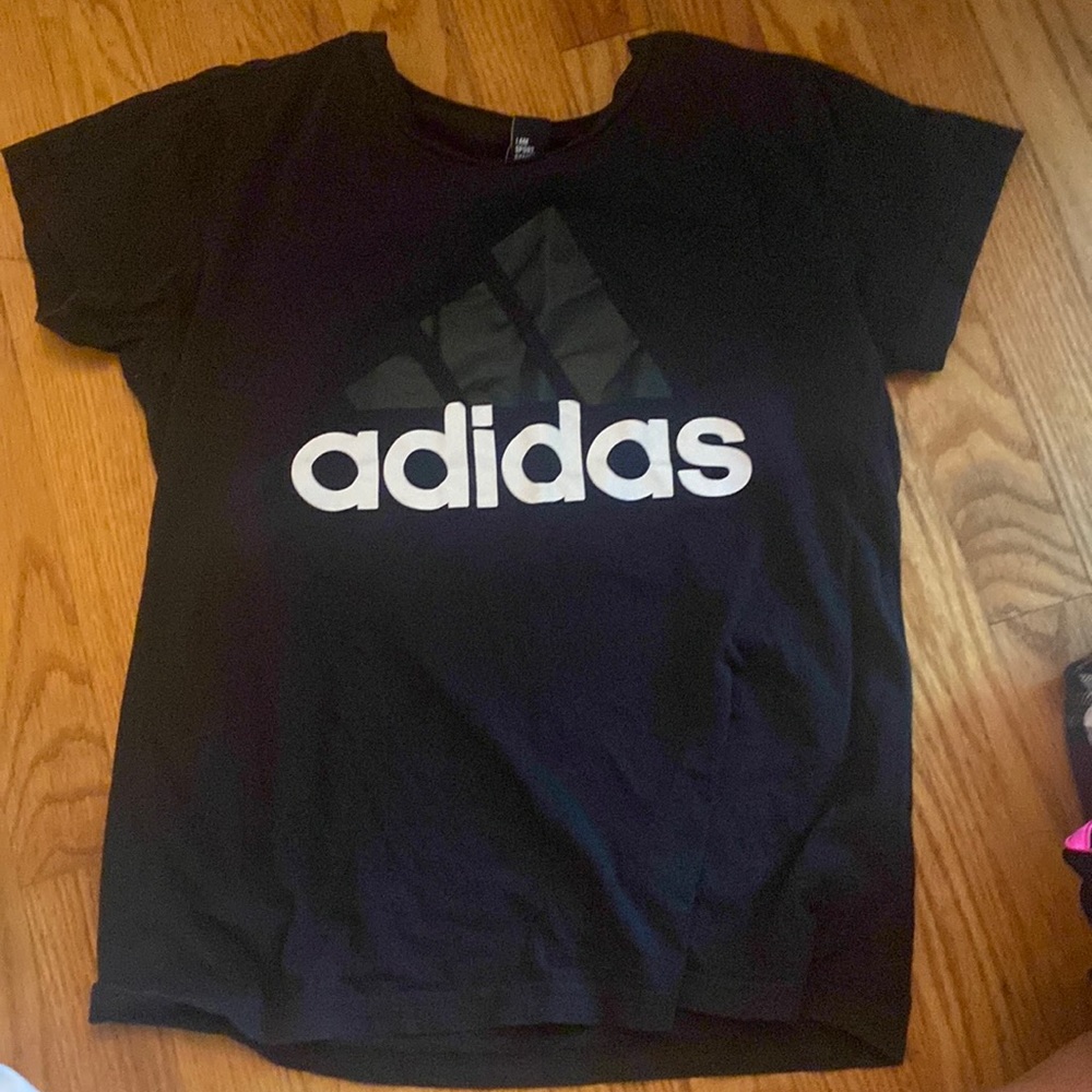 Adidas T-Shirt